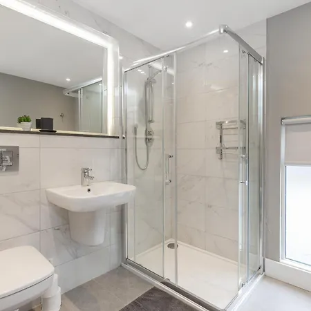 בית נופש Cheerful 3 Bed In The Heart Of Village