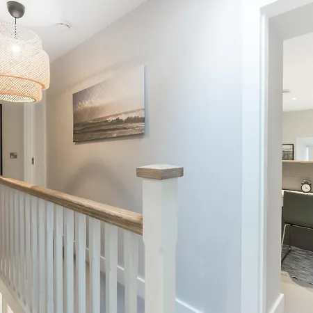 בית נופש Cheerful 3 Bed In The Heart Of Village פת'רד און סי