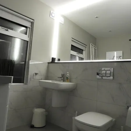 Дом отдыха Cheerful 3 Bed In The Heart Of Village Фетард-он-Си