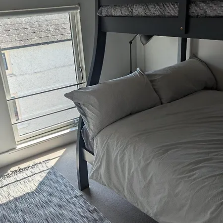 Cheerful 3 Bed In The Heart Of Village Nyaraló *