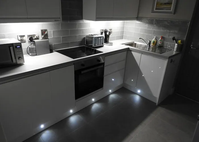 Cheerful 3 Bed In The Heart Of Village Vakantiehuis Fethard-on-Sea