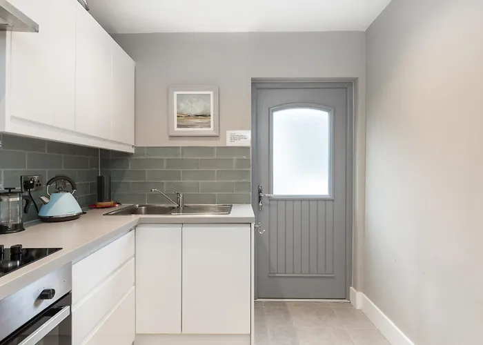 Vakantiehuis Cheerful 3 Bed In The Heart Of Village Fethard-on-Sea