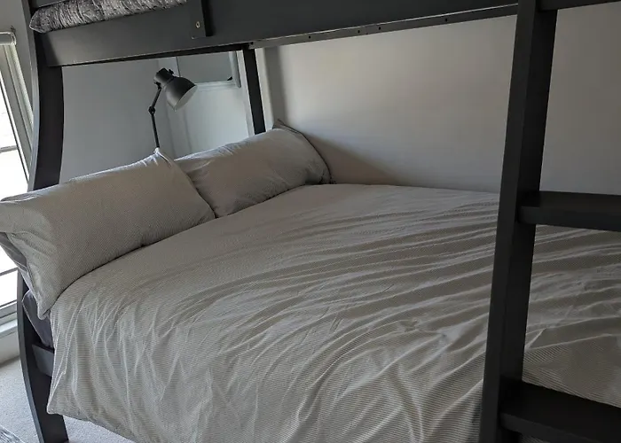 Cheerful 3 Bed In The Heart Of Village Vakantiehuis Fethard-on-Sea